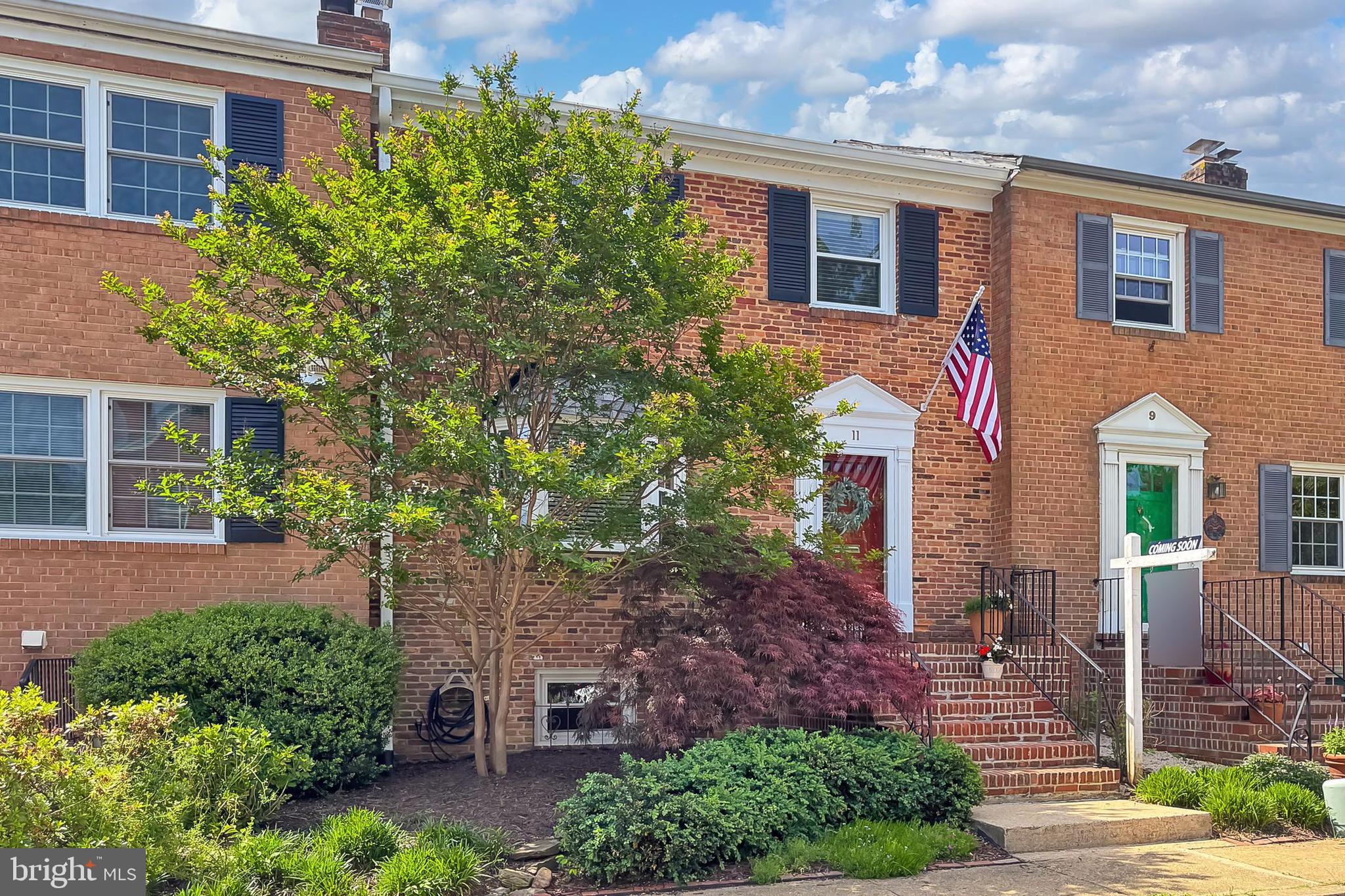 11 E Cliff St