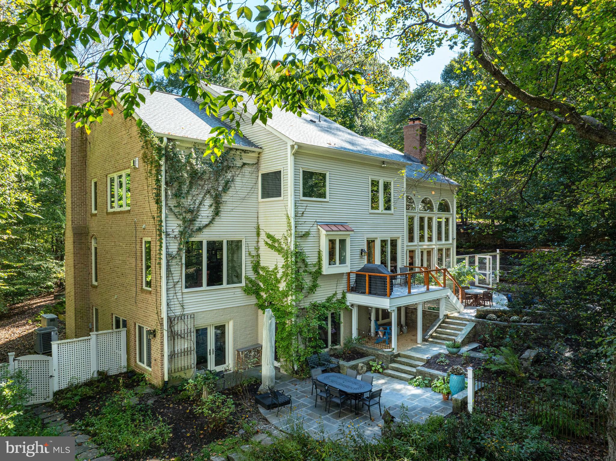 182 River Park Dr