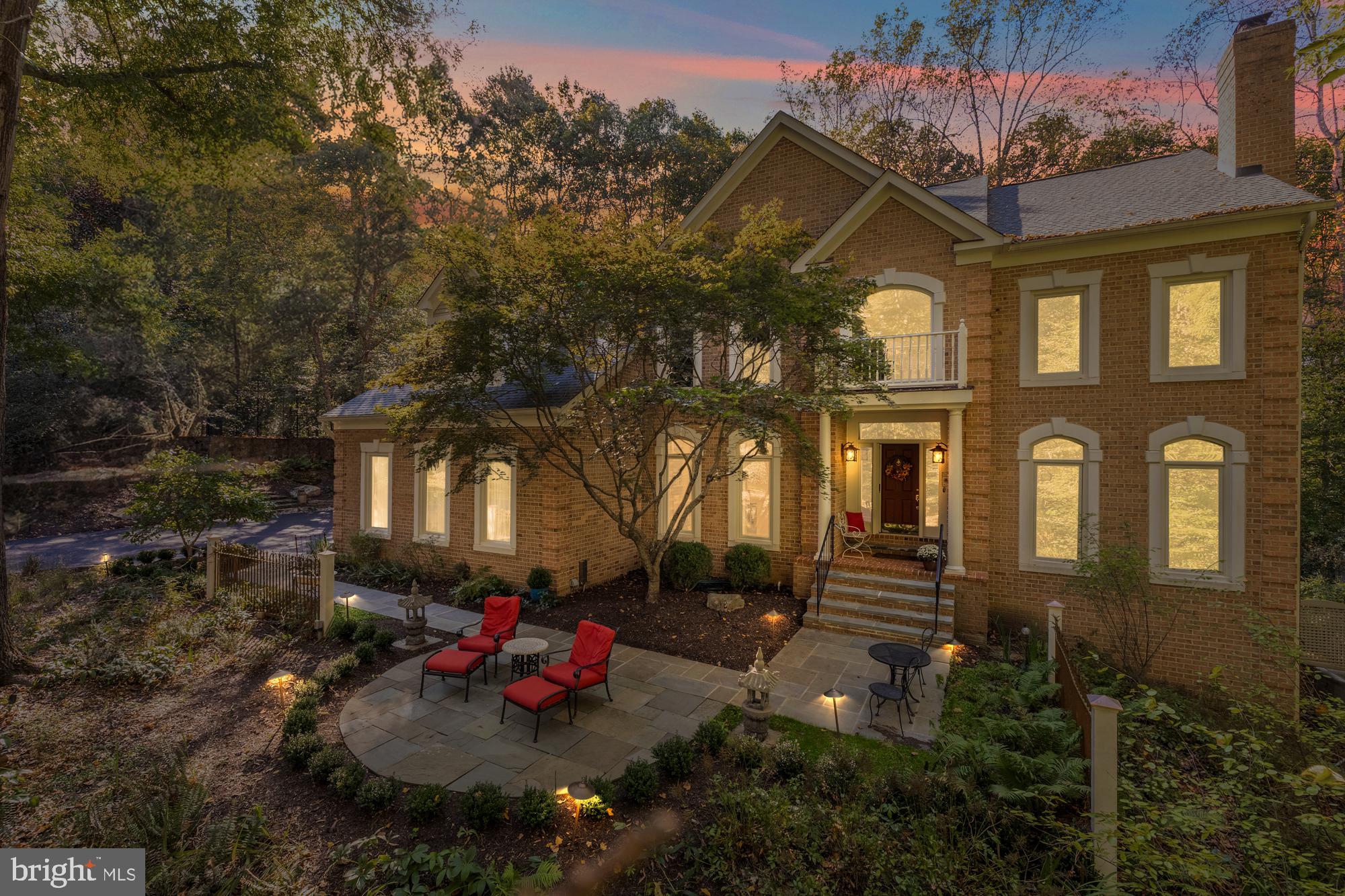 182 River Park Dr