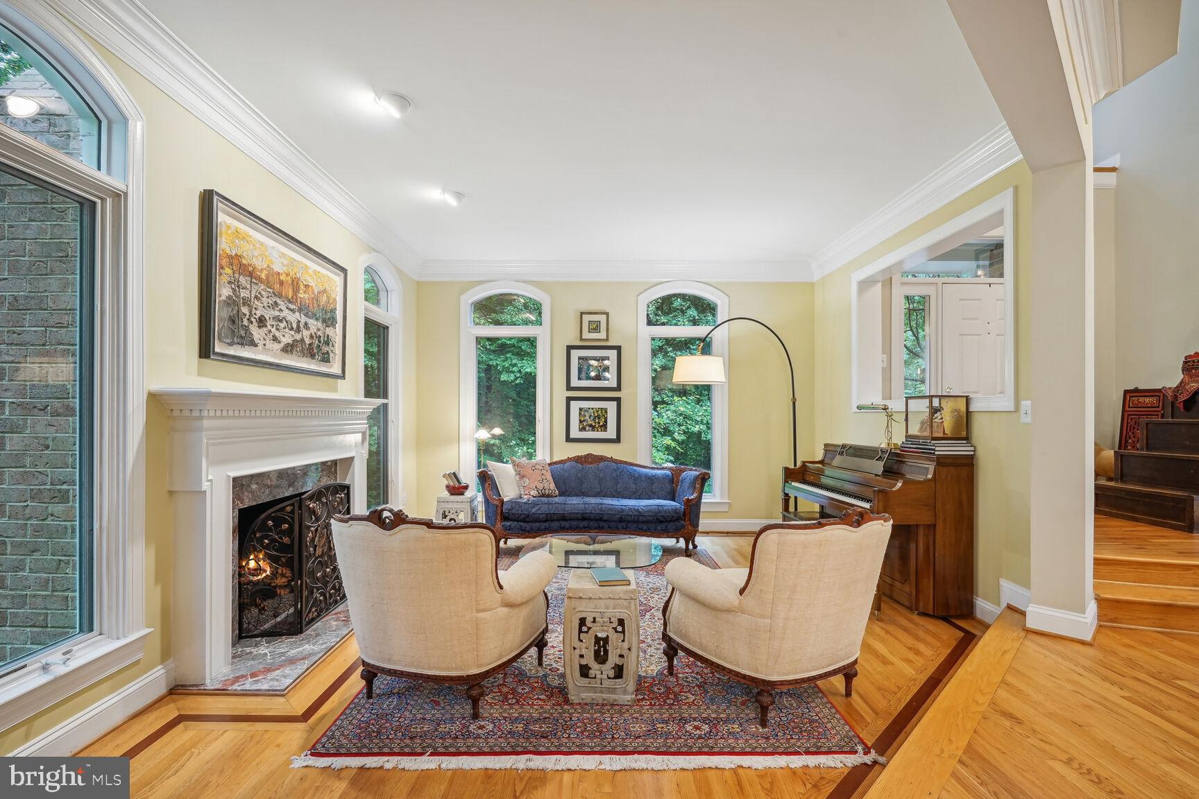182 River Park Dr