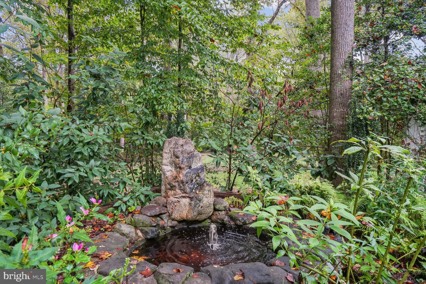 182 River Park Dr