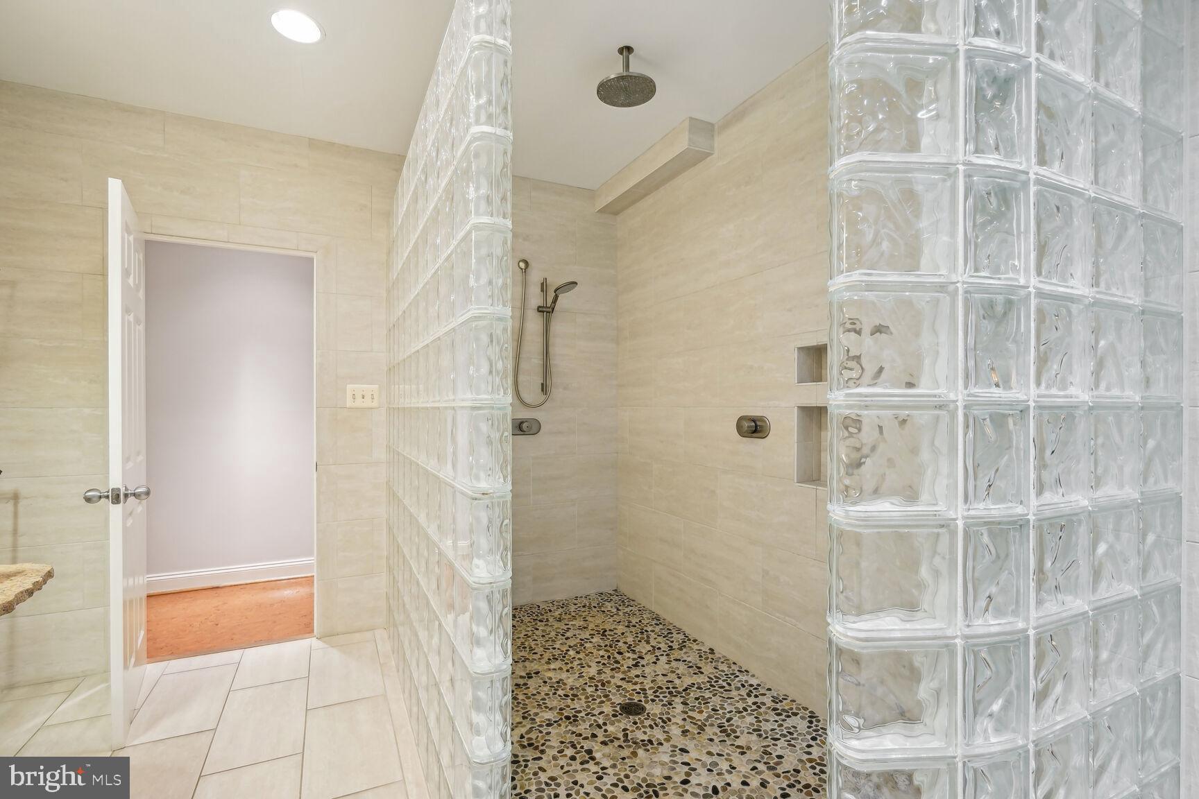 182 River Park Dr