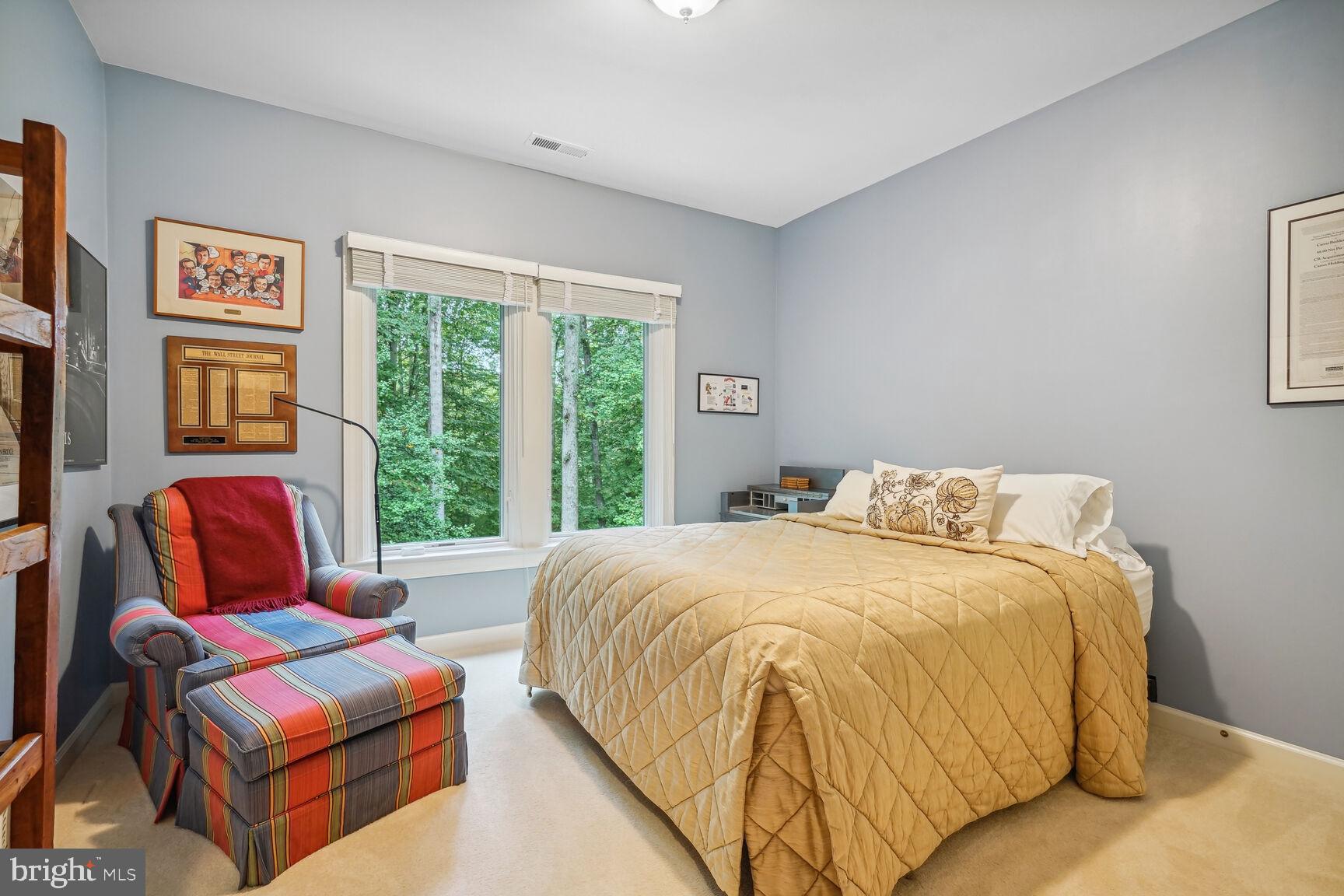 182 River Park Dr