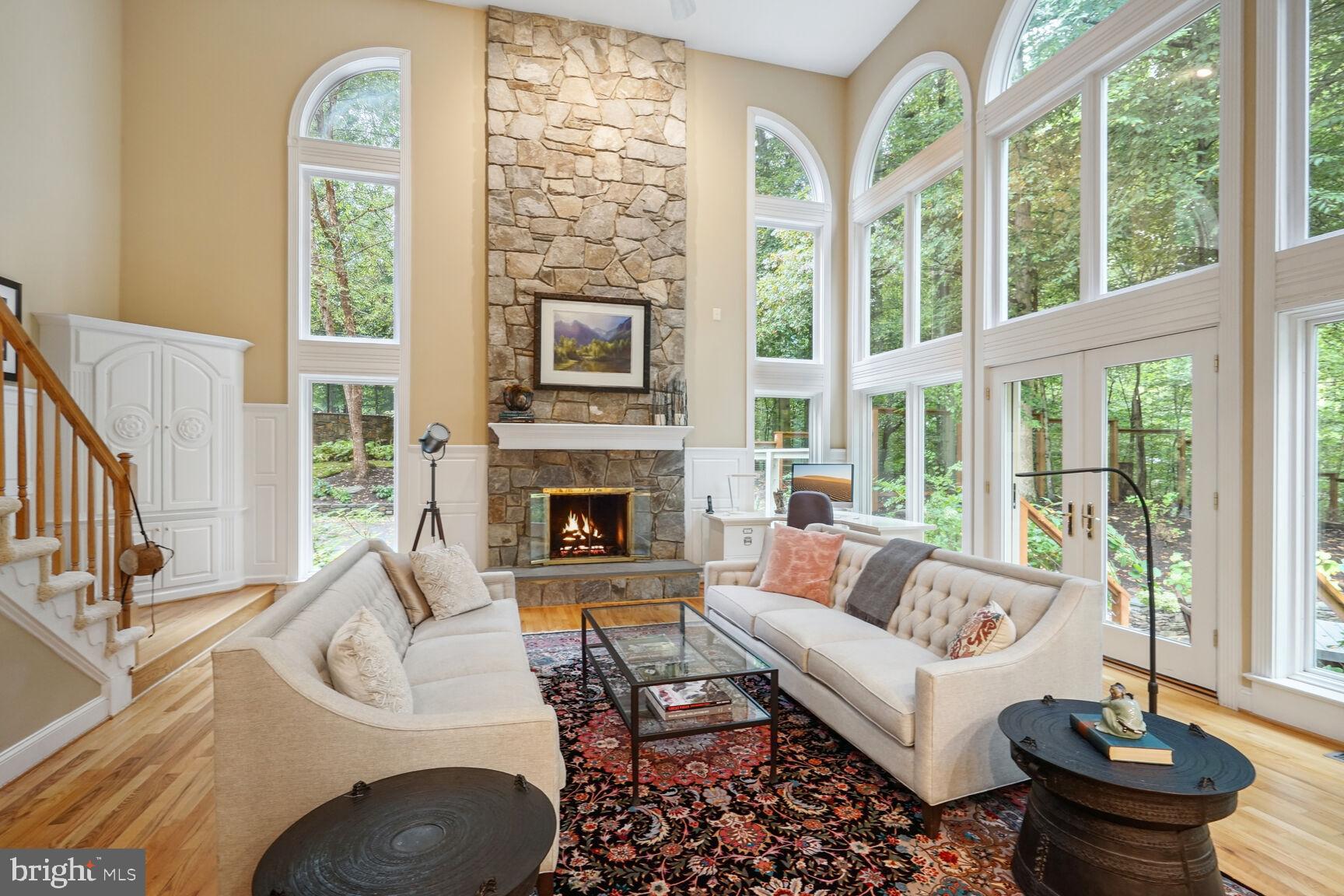 182 River Park Dr