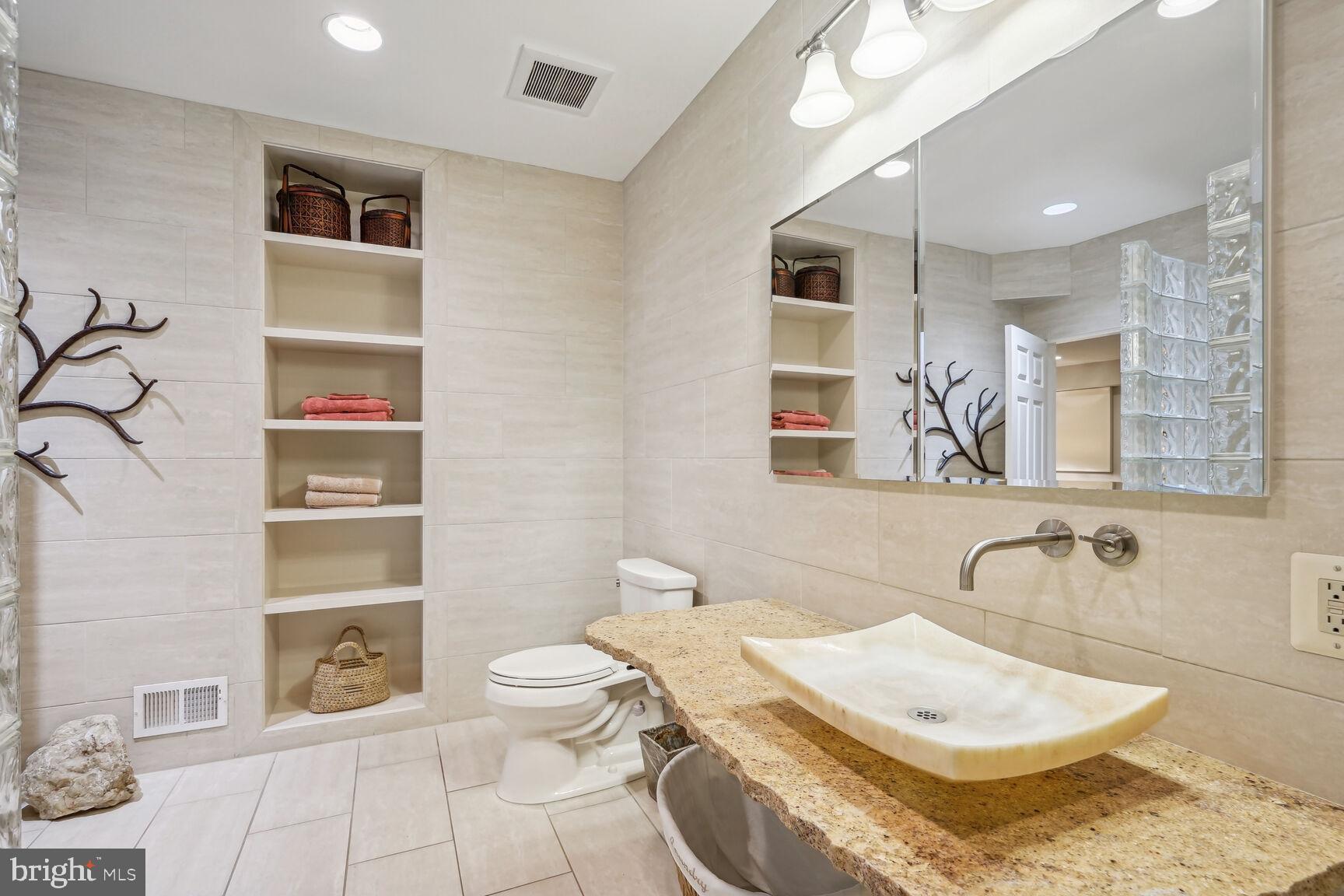 182 River Park Dr