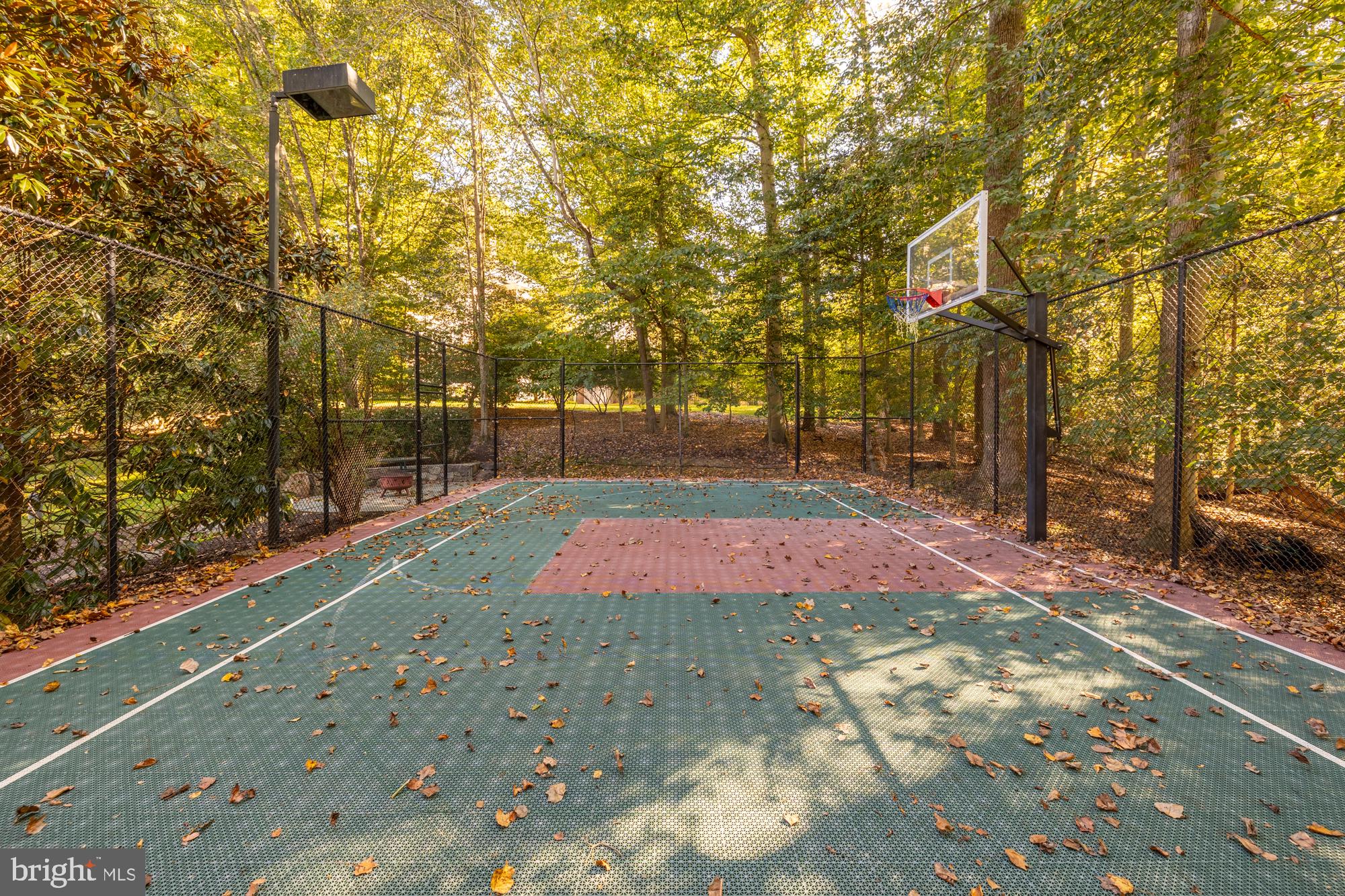 182 River Park Dr