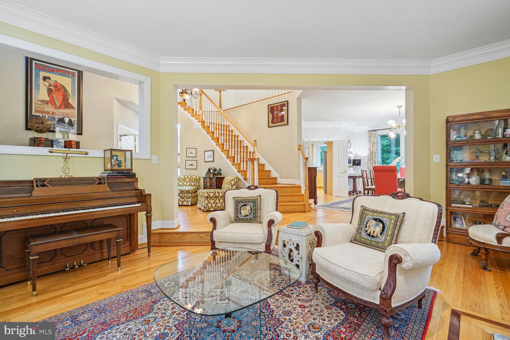 182 River Park Dr