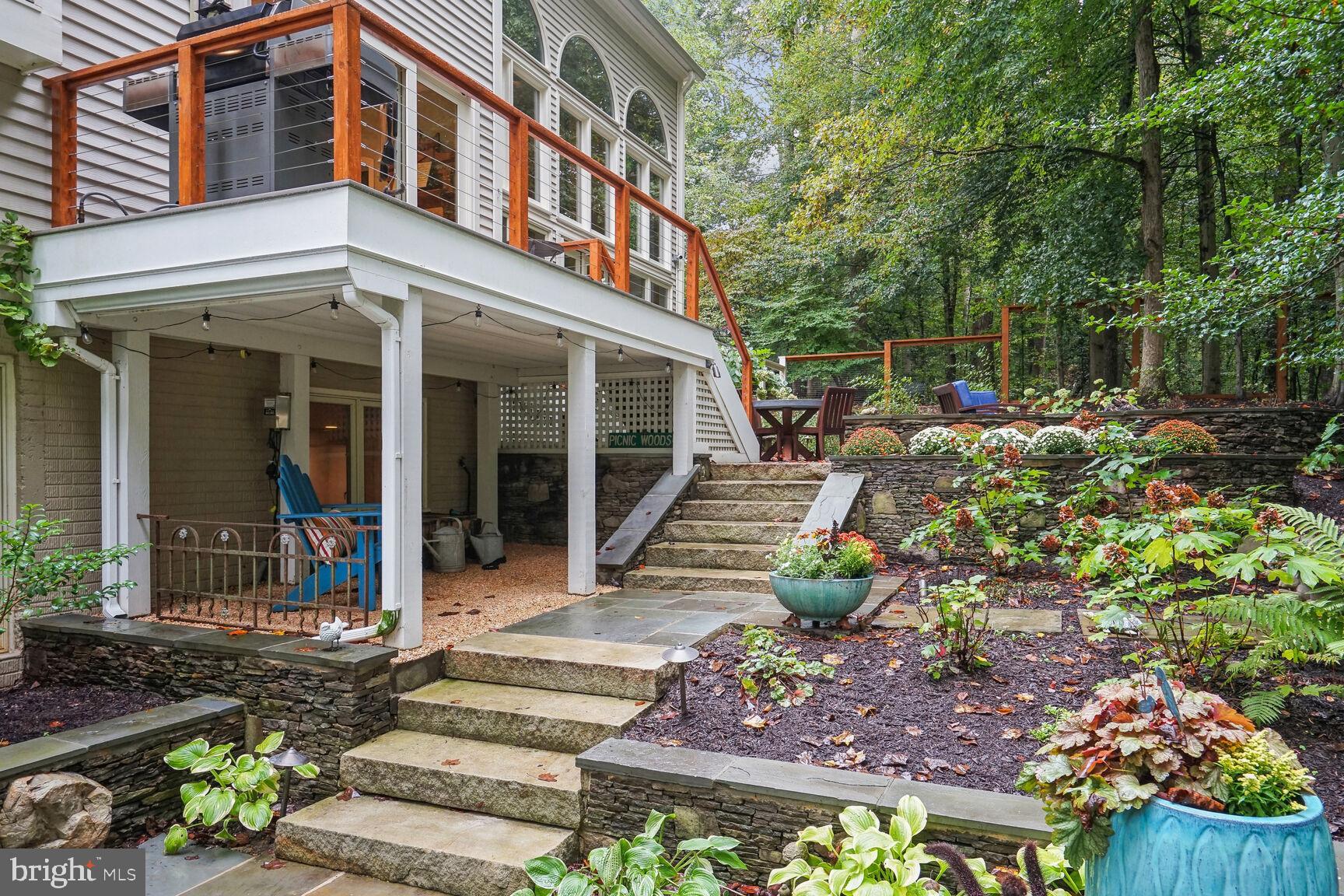 182 River Park Dr
