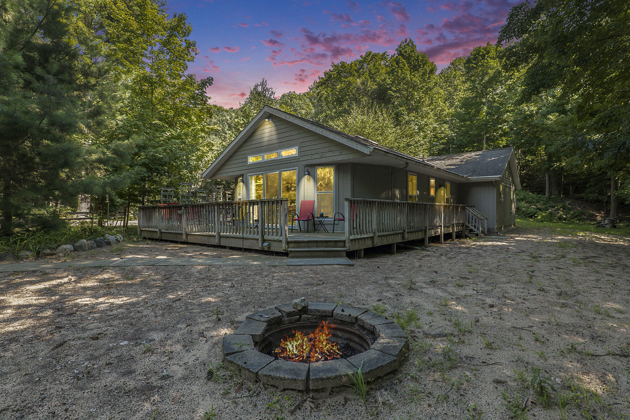 576 N Lighthouse Drive