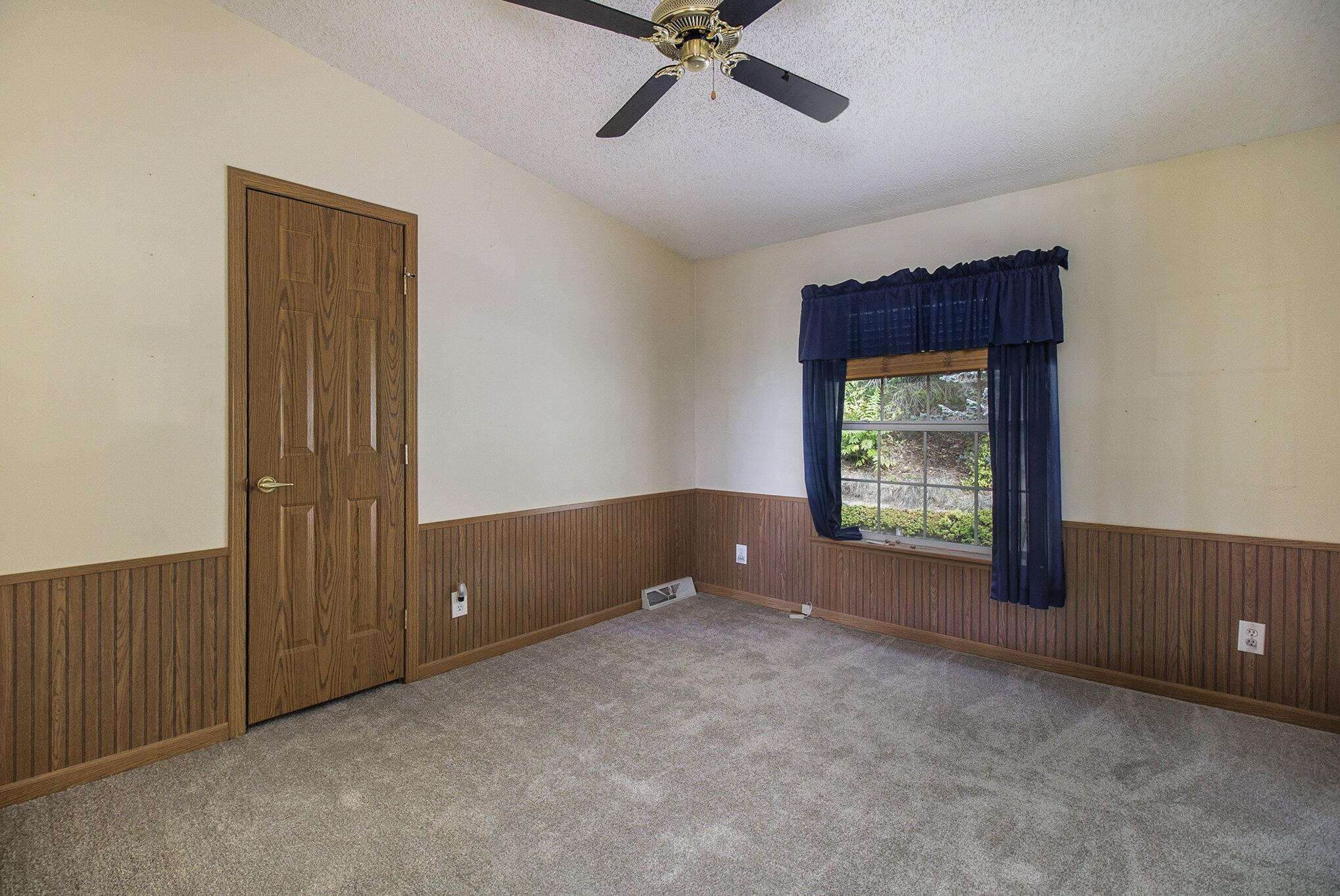 4184 W Buchanan Road