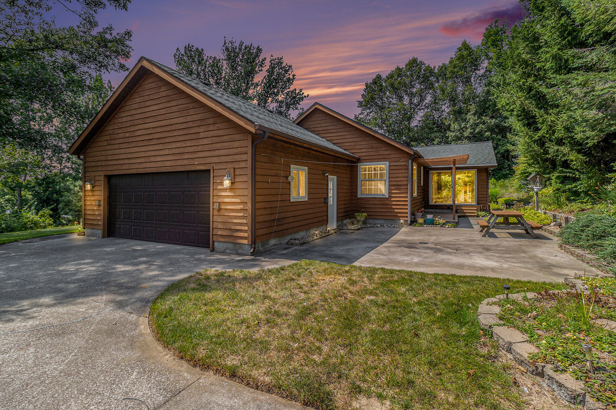 4184 W Buchanan Road