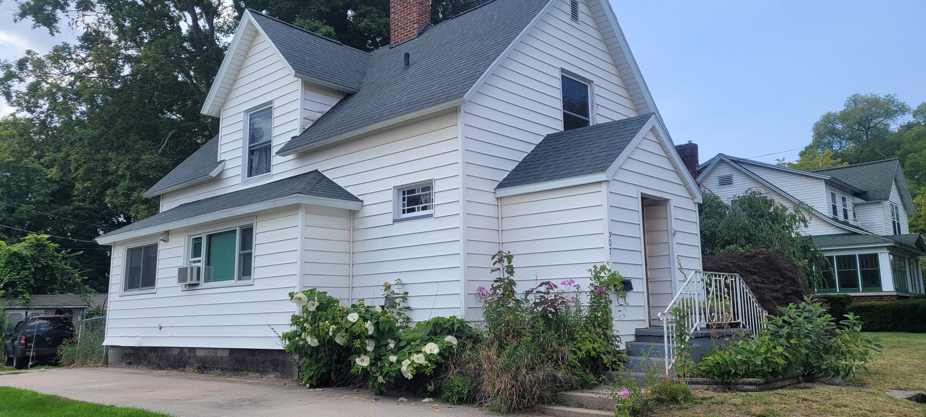 307 Johnson Street