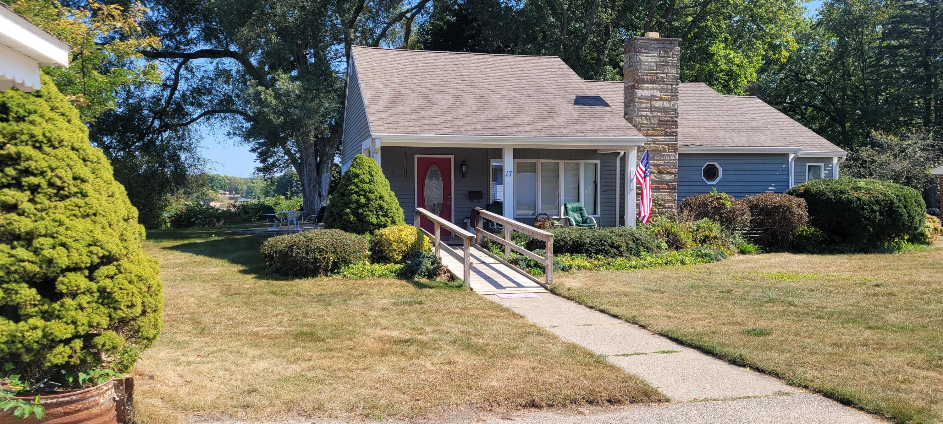 17 N Peach Street