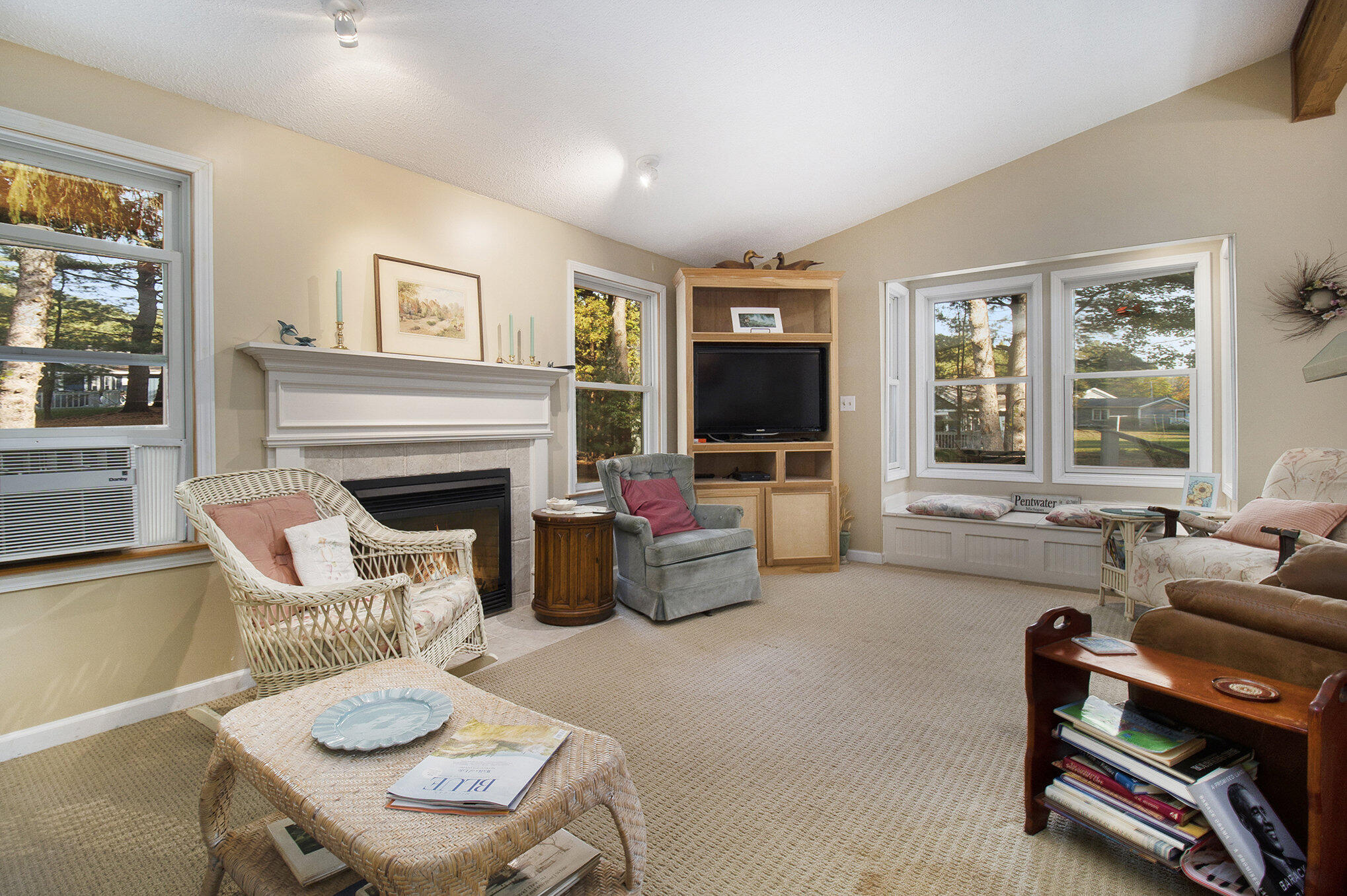 87 E Hanover Street