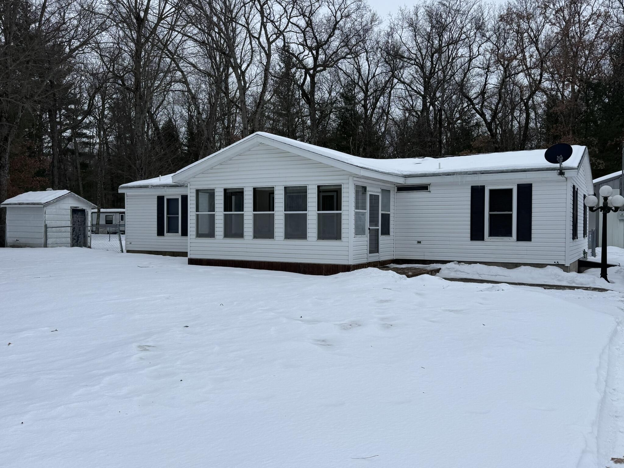 6983 W 5 Mile Road