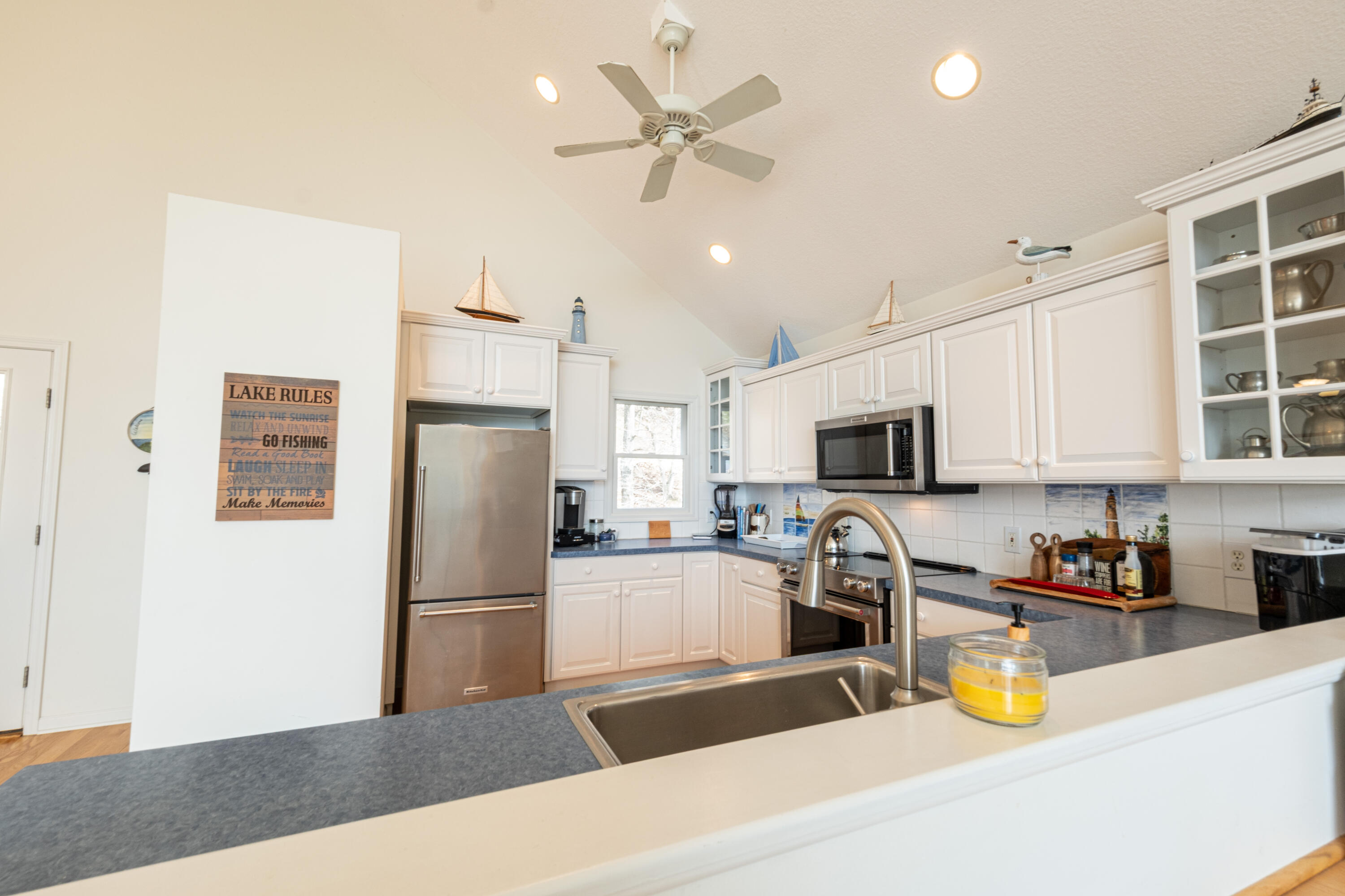 14 N Lighthouse Drive