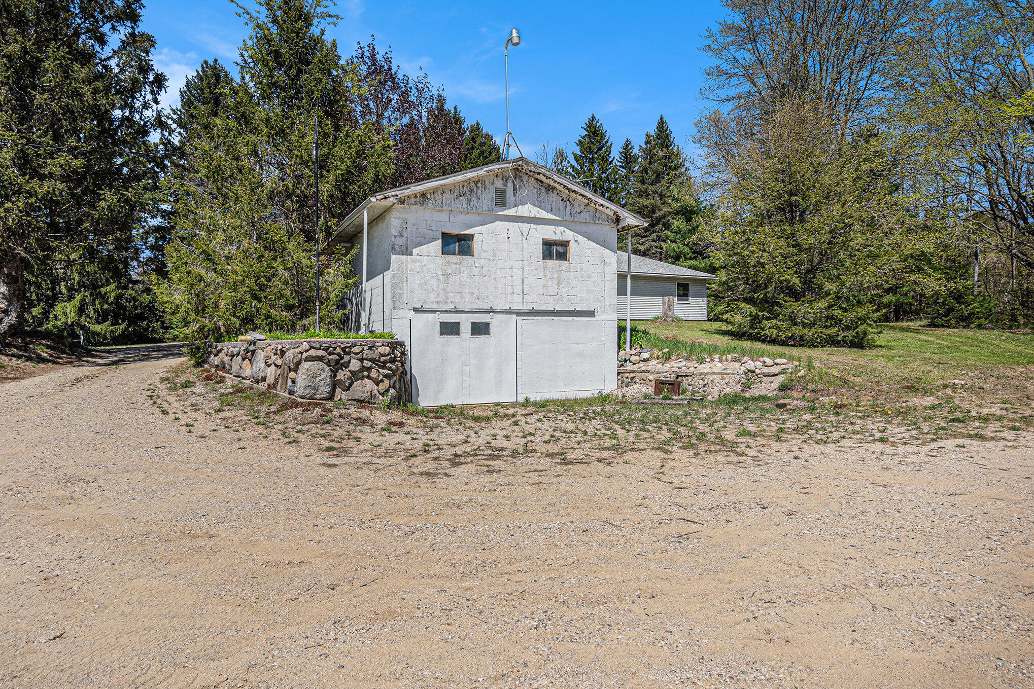 3771 E Loop Road