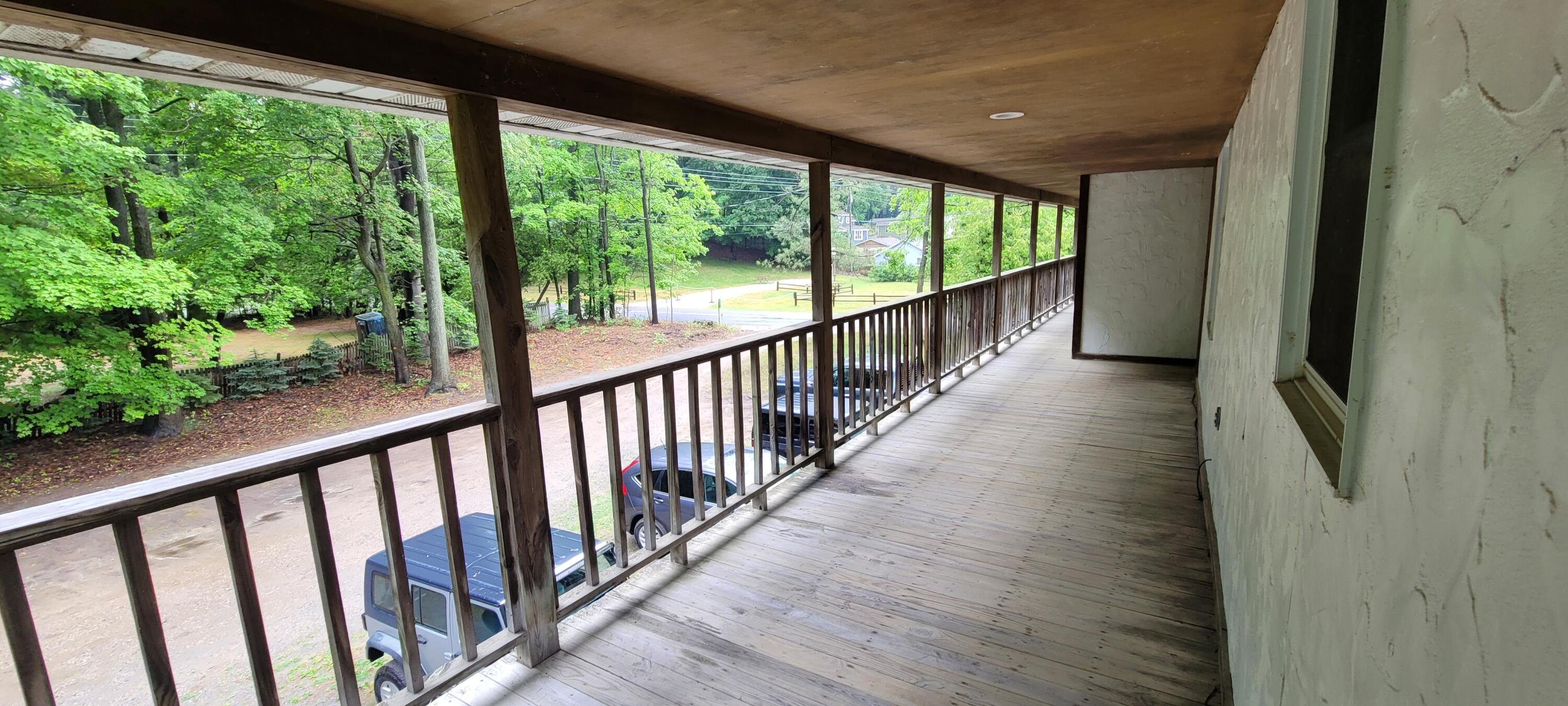 8867 W Garfield Road