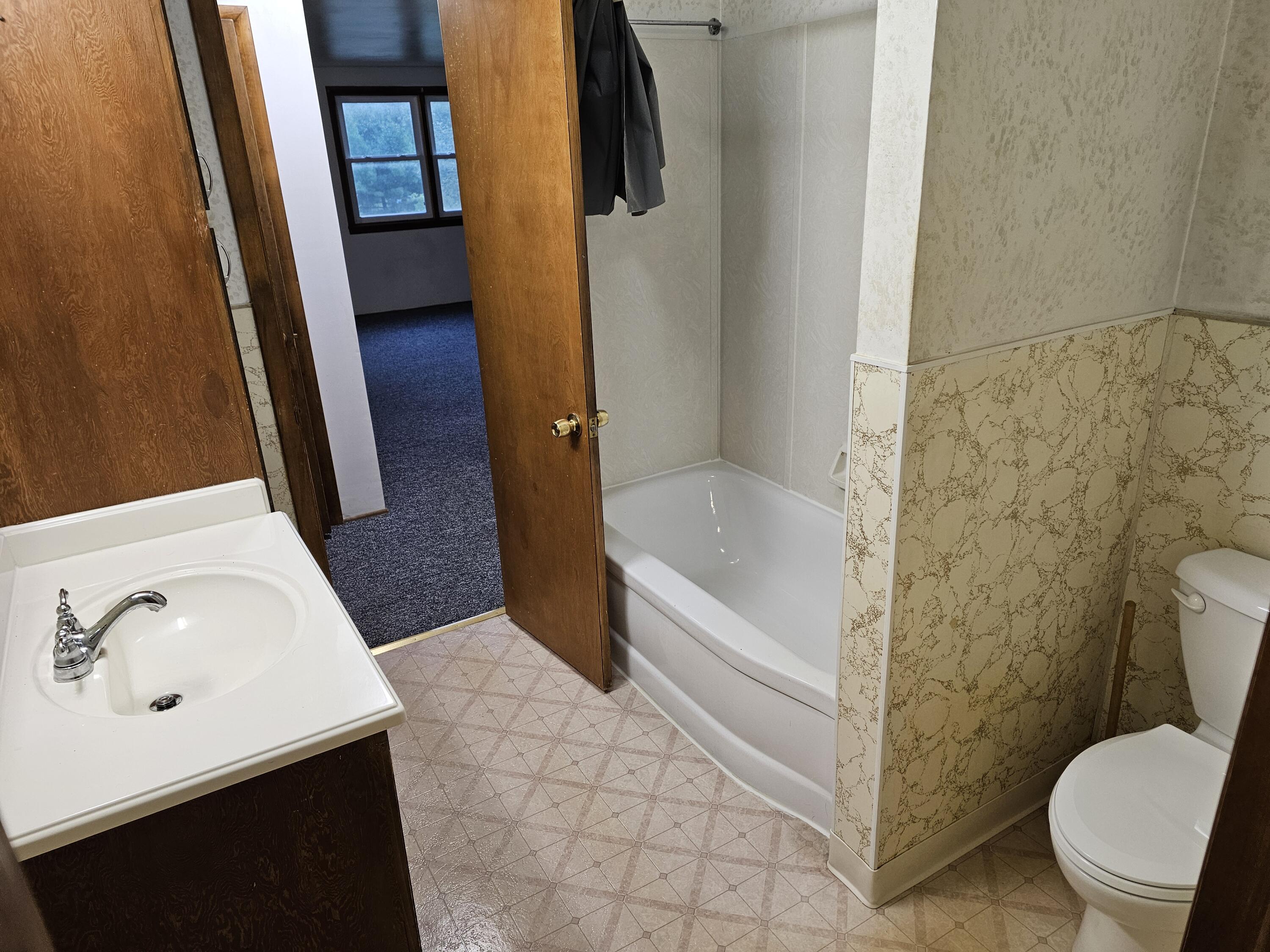 8867 W Garfield Road