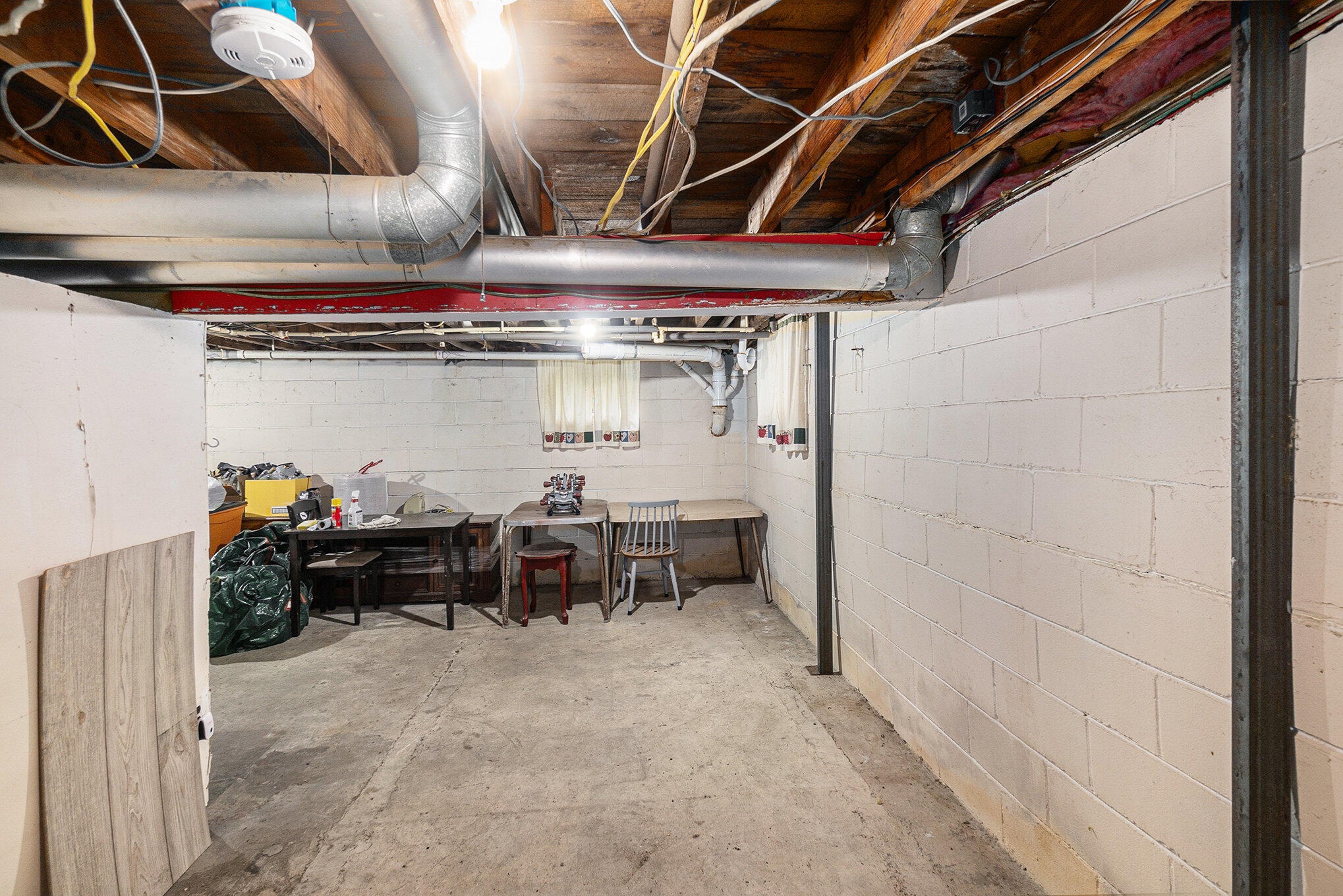 2305 Ewing Road
