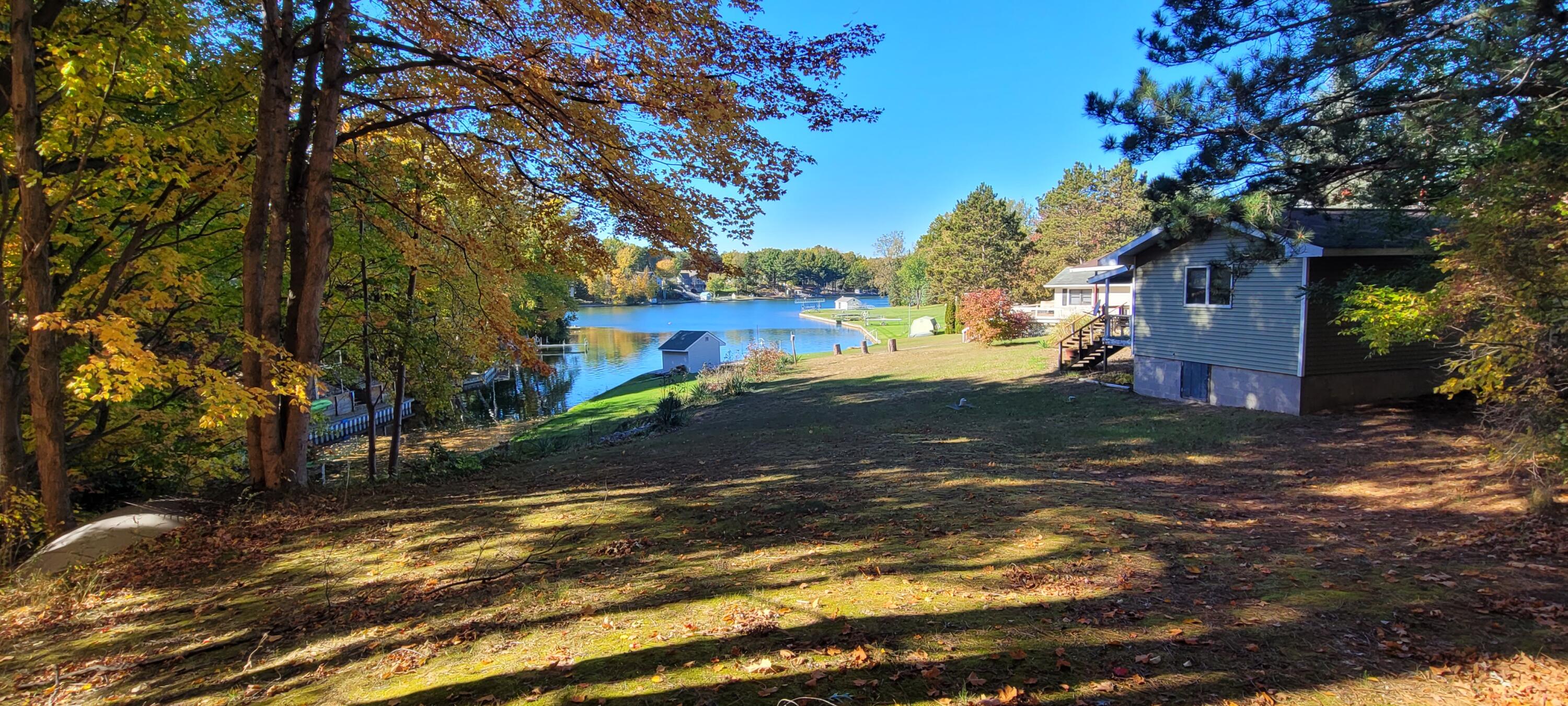 2215 N Holiday Drive