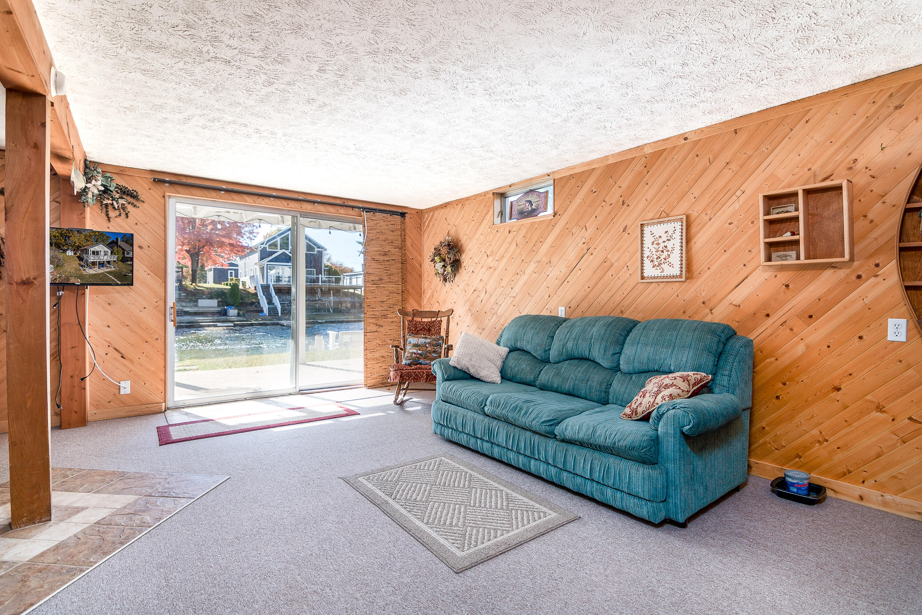 1913 White Birch Court