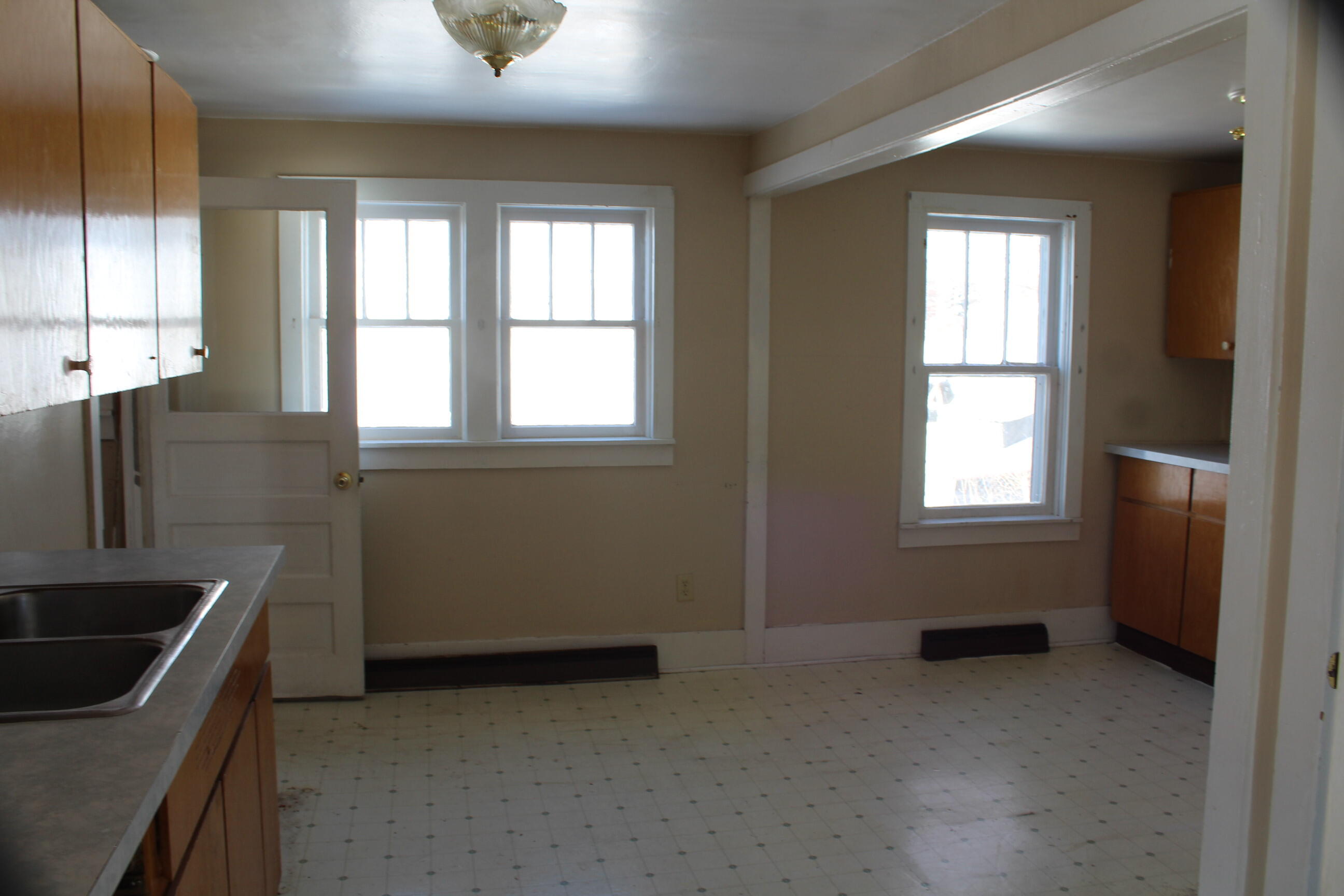 201 W 1st Street