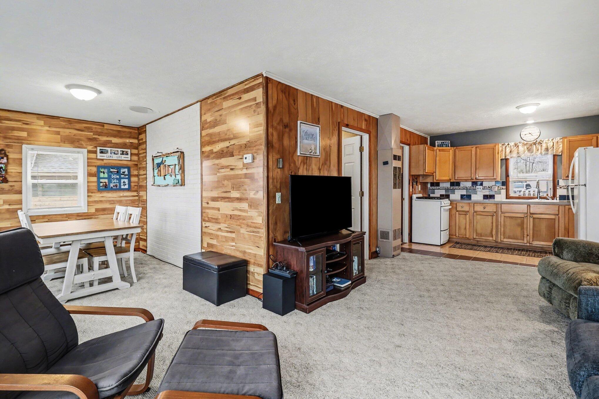 5303 S Eden Lake Road