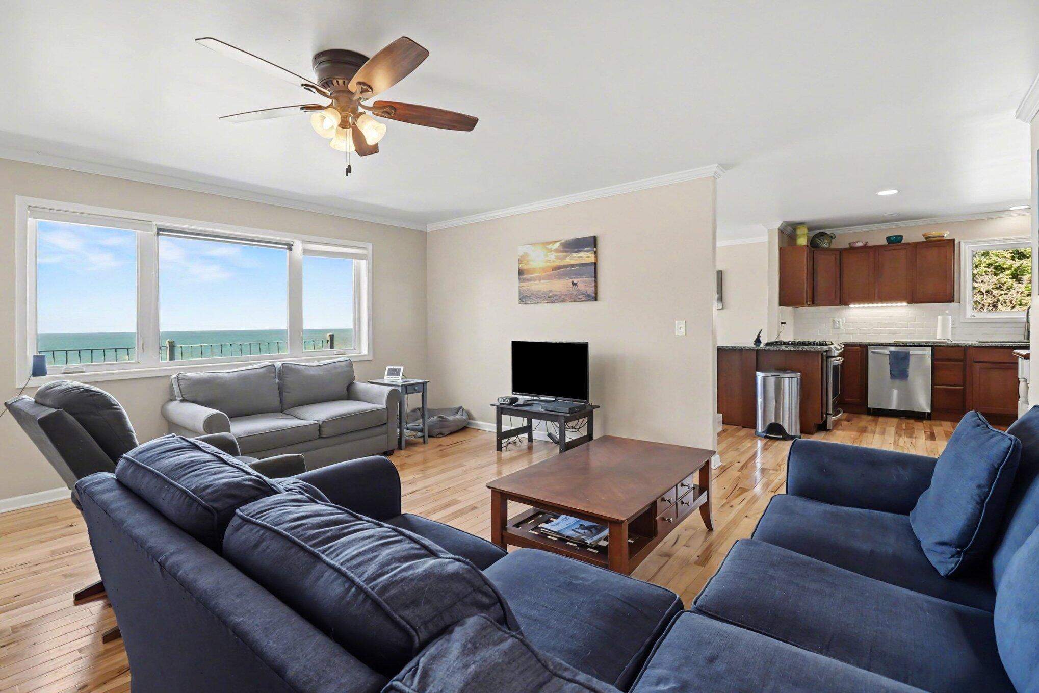 4745 S Lakeshore Drive