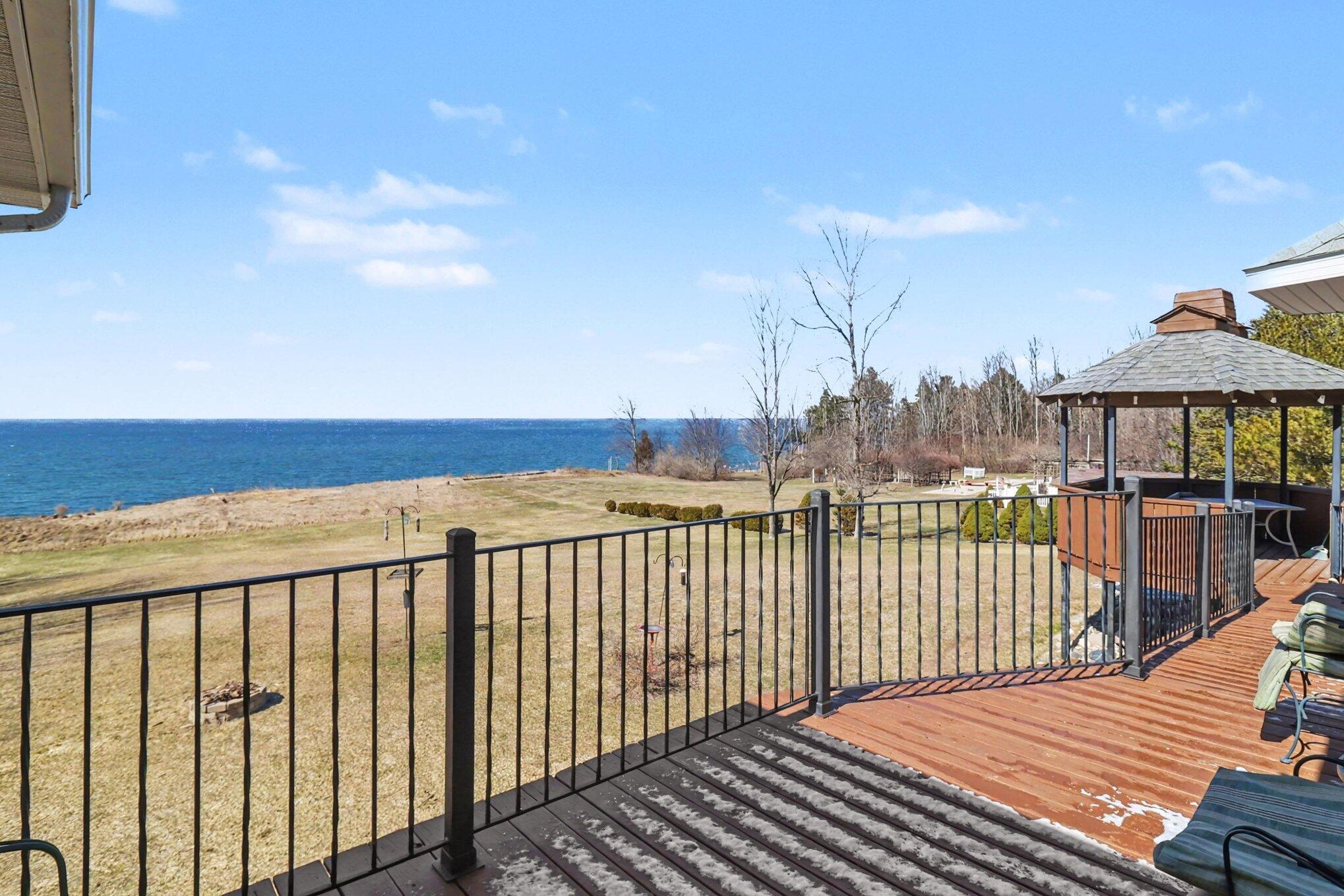 4745 S Lakeshore Drive