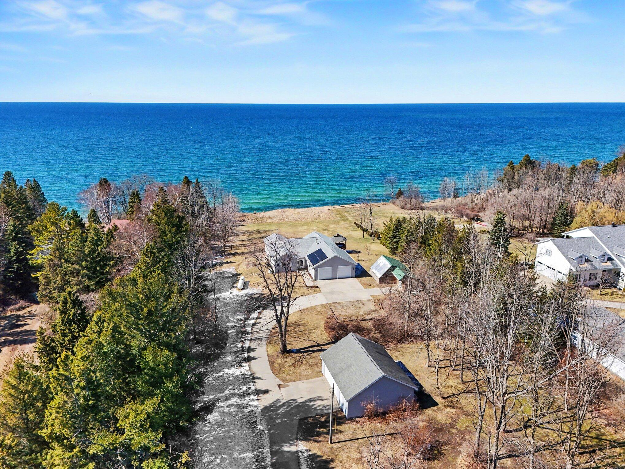 4745 S Lakeshore Drive
