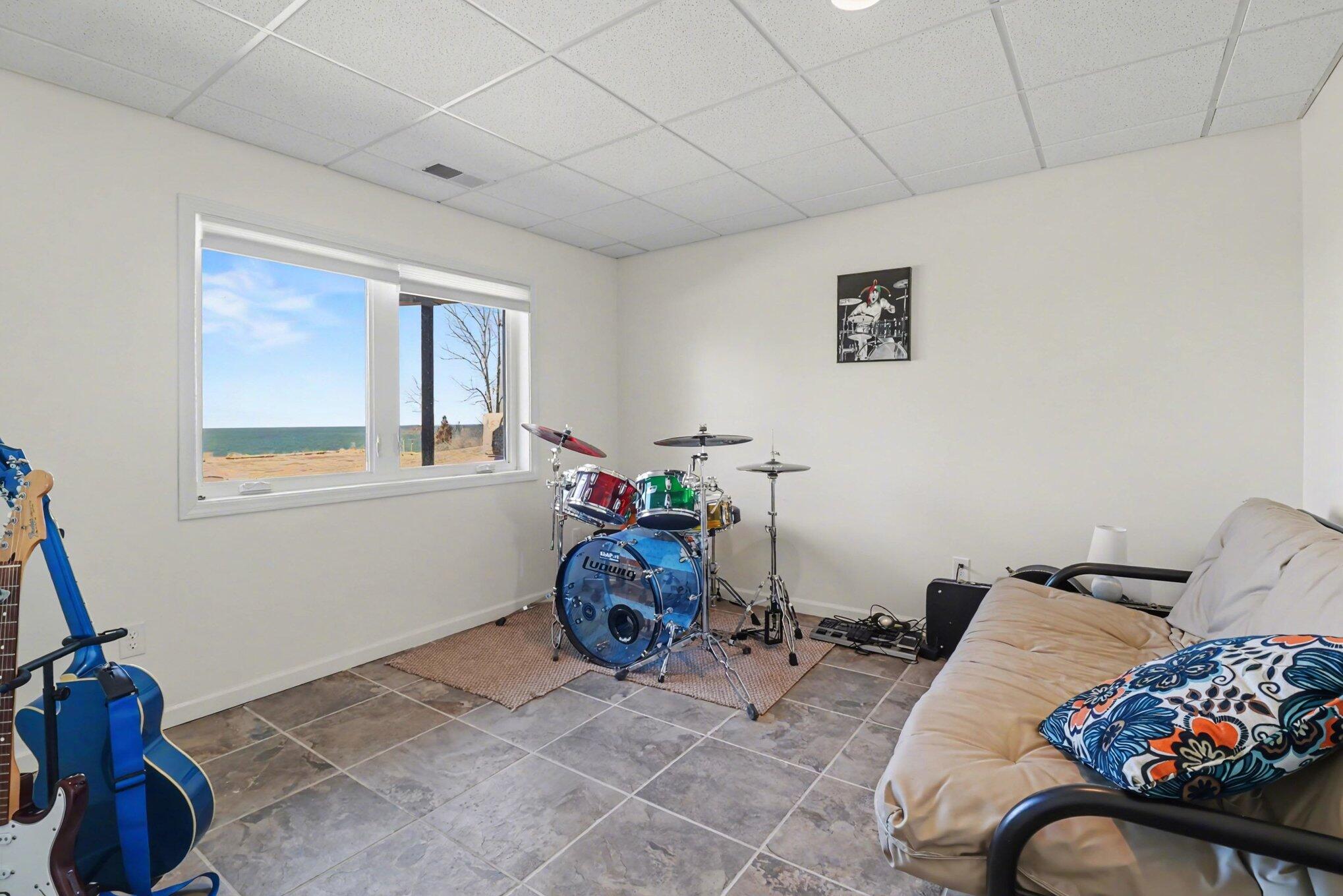 4745 S Lakeshore Drive