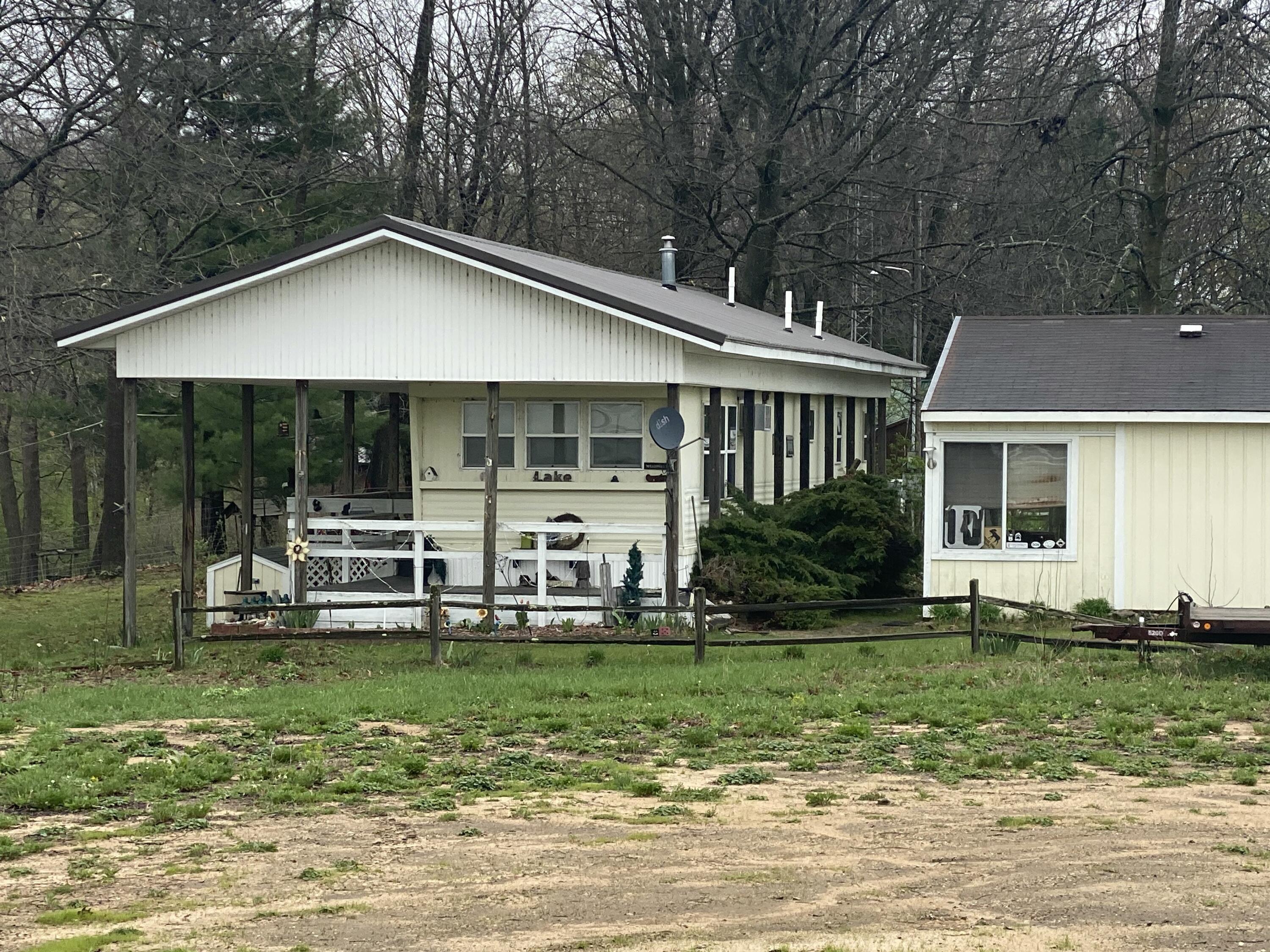 5244 E Loop Road