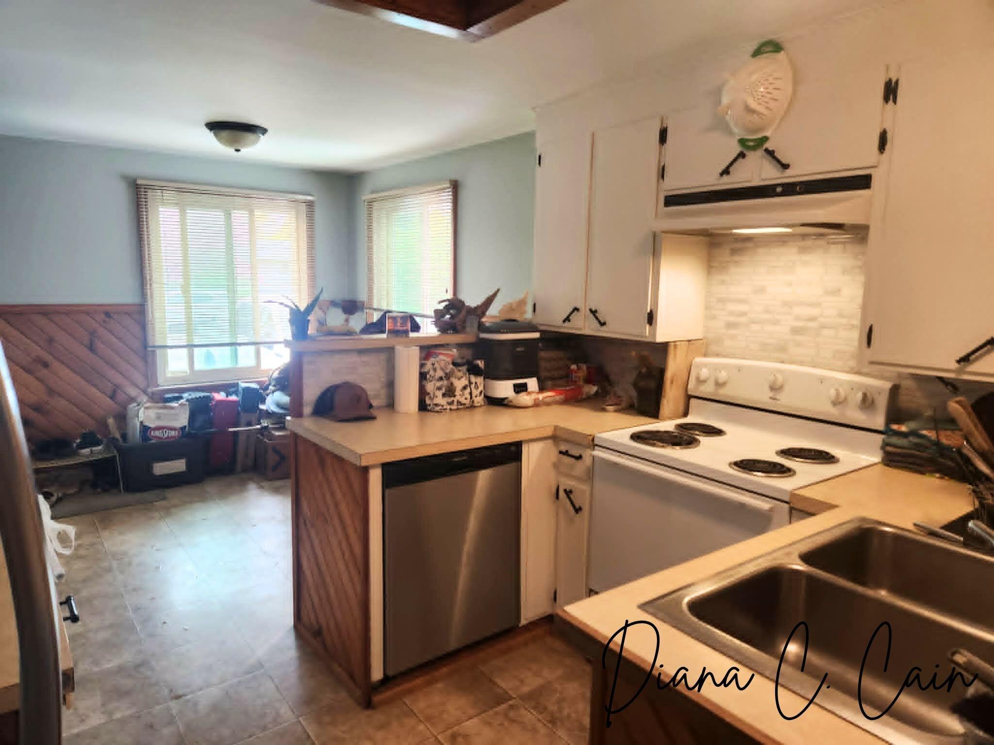 123 Riverside Drive