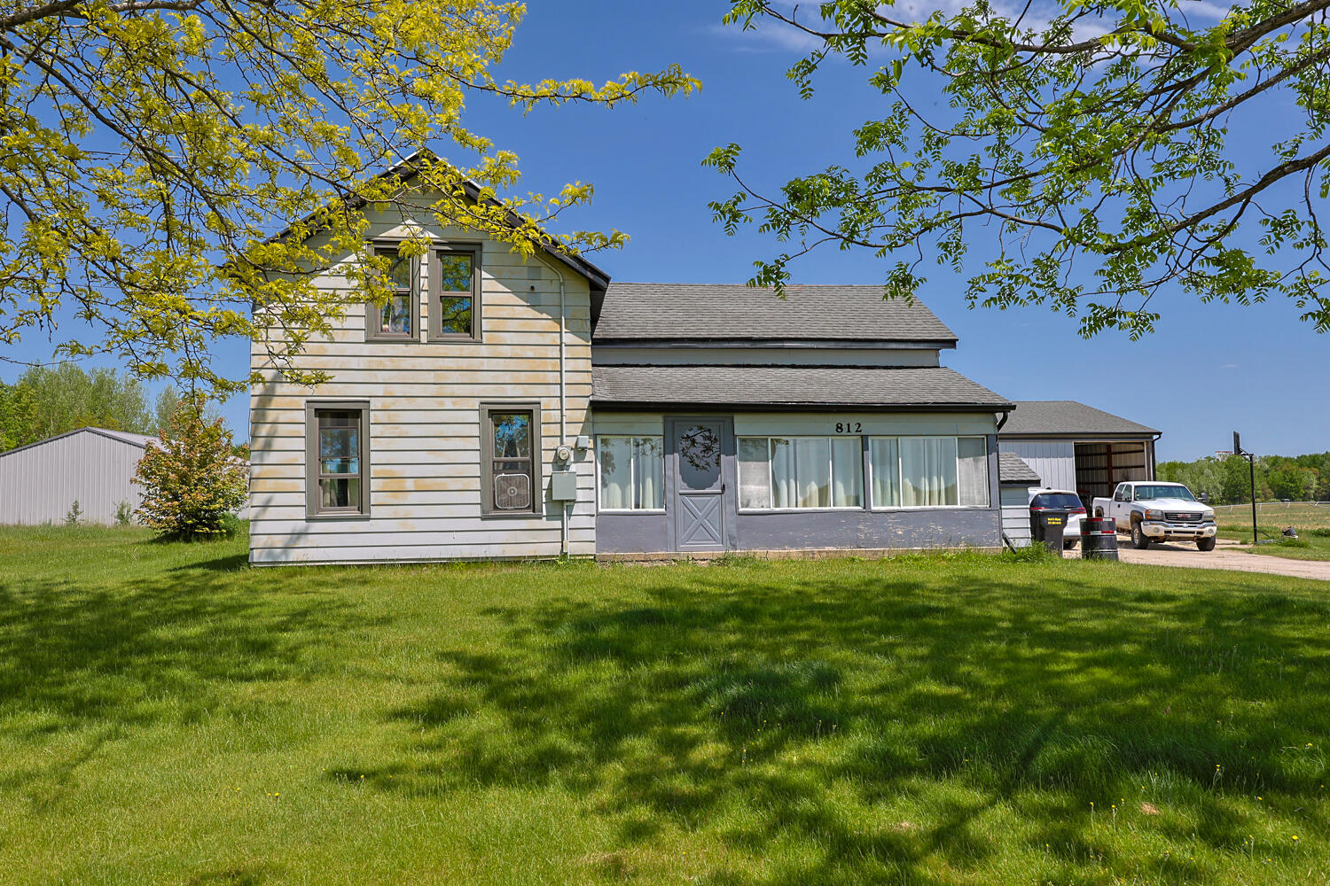 812 E Yale Road