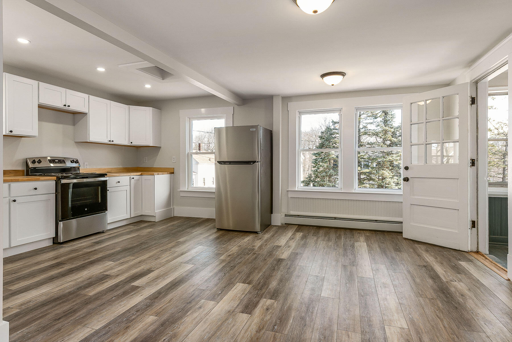 12 Grove Avenue