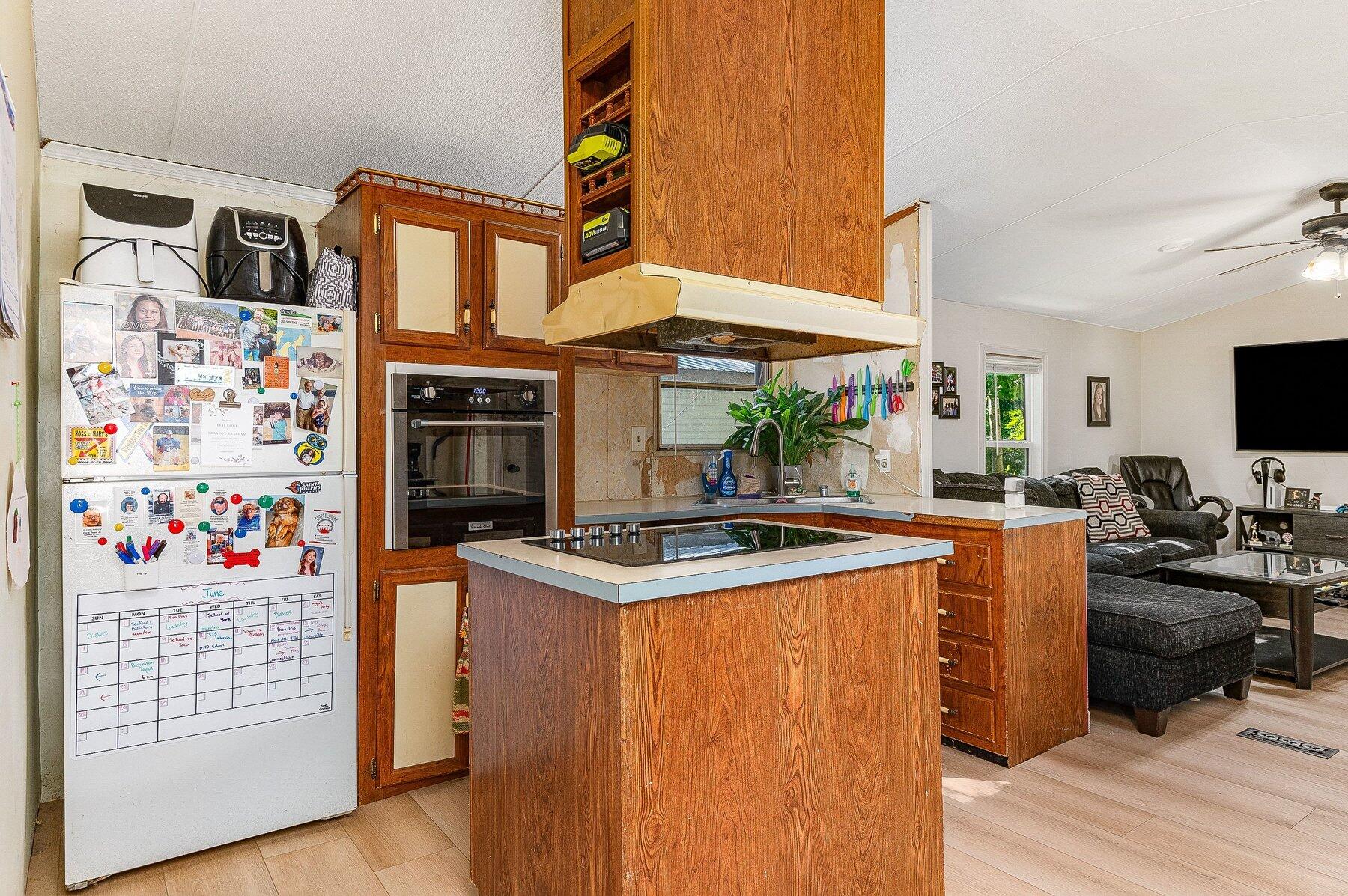 12 Allen Avenue