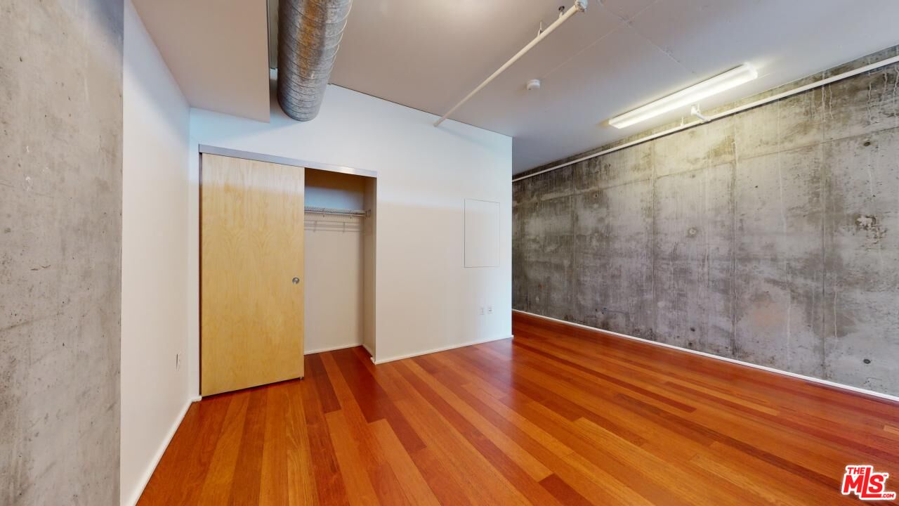 1100 S Hope St Unit: 1407