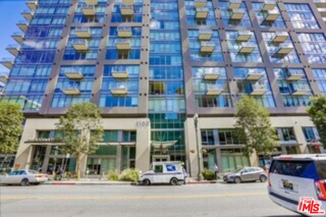 1100 S Hope St Unit: 1407