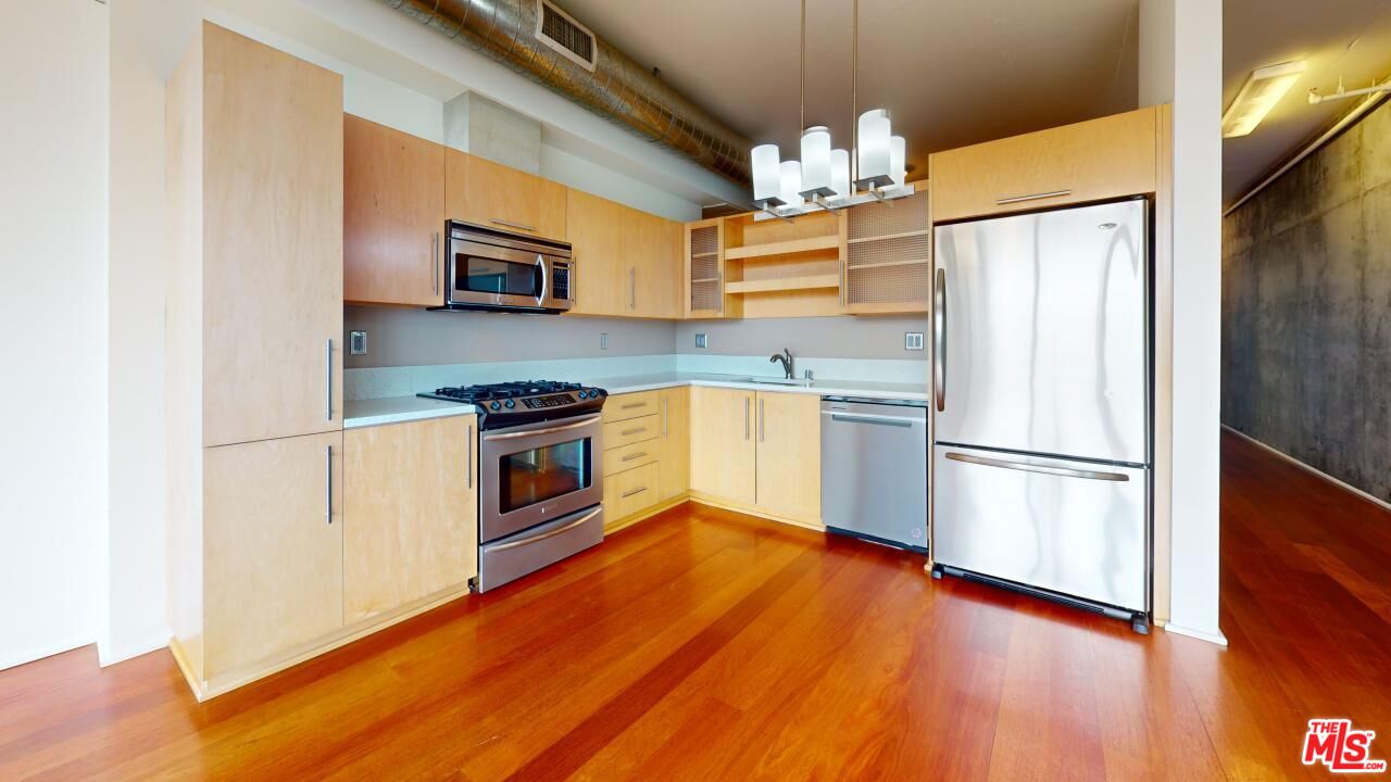 1100 S Hope St Unit: 1407