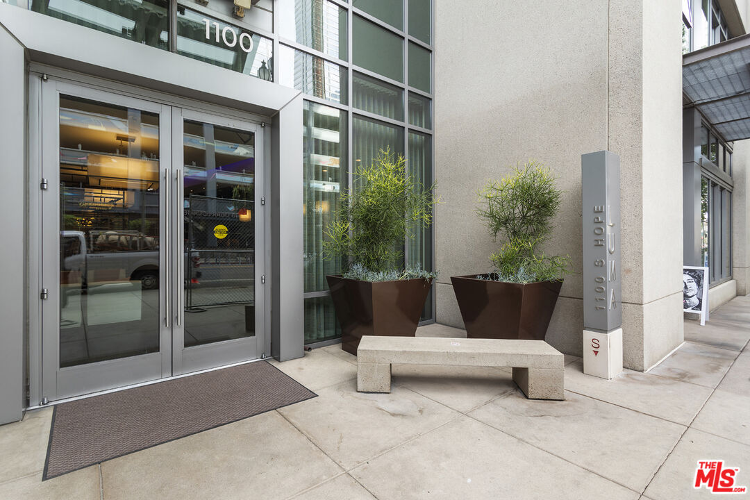 1100 S Hope St Unit: 511