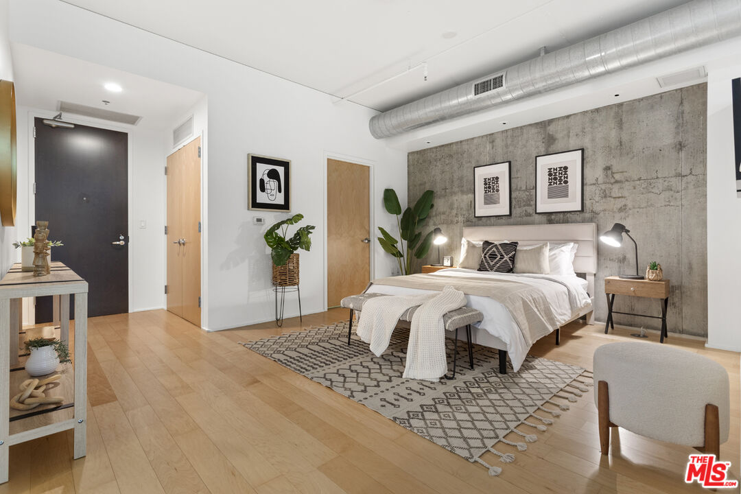 1100 S Hope St Unit: 511