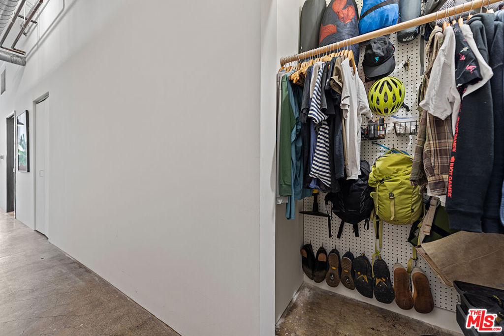 315 E 8th Street 1106