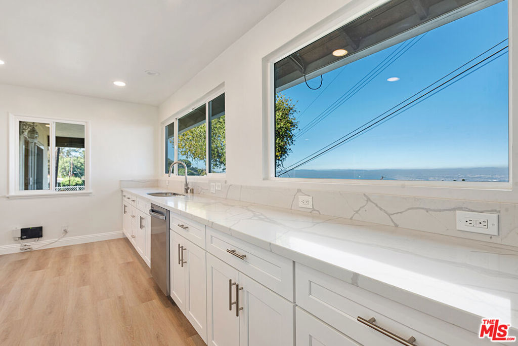 5437 Manitowac Drive