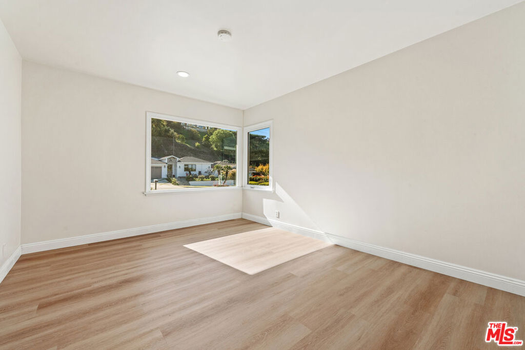 5437 Manitowac Drive