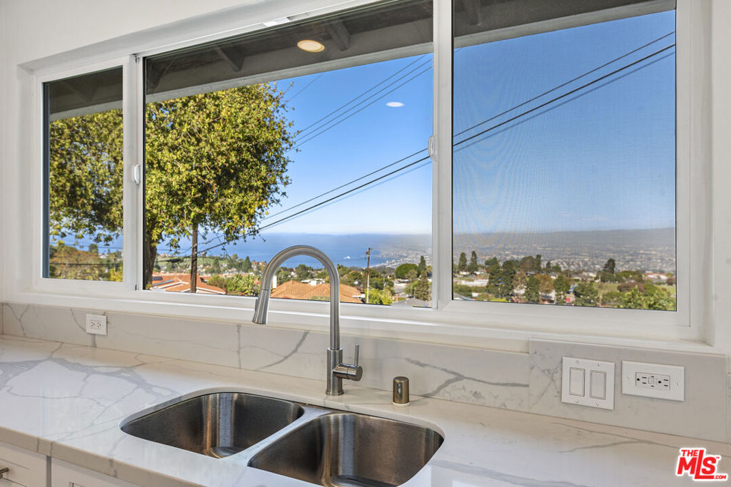 5437 Manitowac Drive