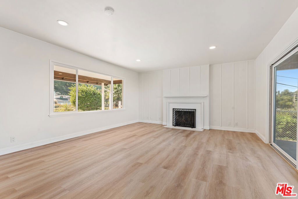 5437 Manitowac Drive