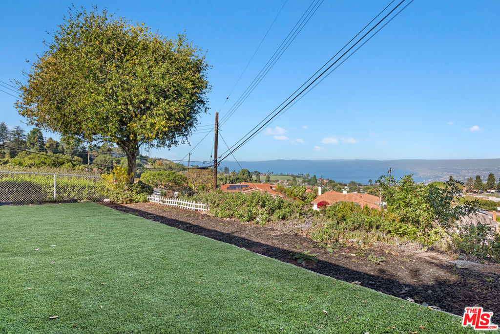 5437 Manitowac Drive