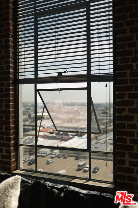 315 E 8th St Unit: 1105