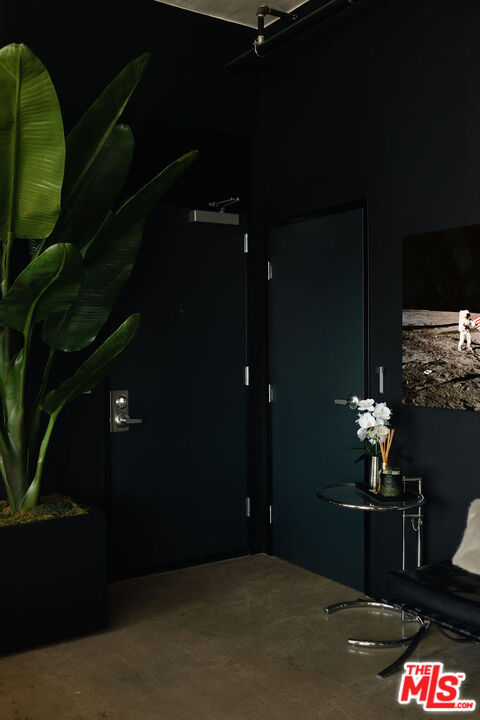 315 E 8th St Unit: 1105